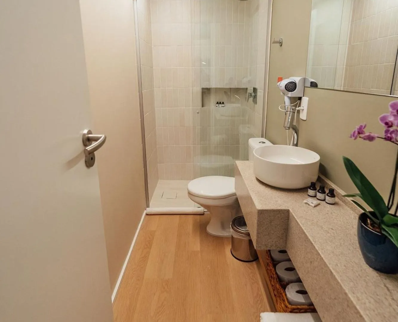 Fuji By Xtay - Apartamentos Completos No Centro De Floripa, Perto Da Beira-Mar Флорианополис 0*,